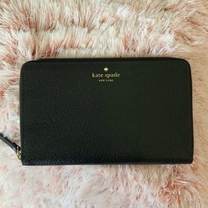 Kate Spade - Large Travel Wallet